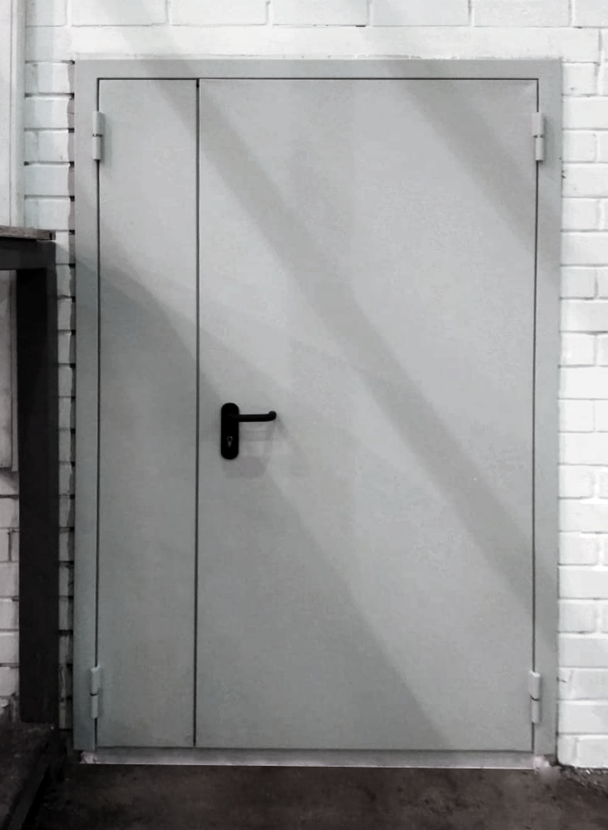 Противопожарные металлические двери зеленые. Люк дверь однопольная. Железная дверь люк. Дверь 1-60. Дверь люк противопожарный