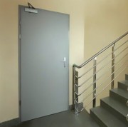 Требования пожарной безопасности к дверям лестничных клеток