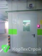Установлены двери с остеклением в производственный комплекс